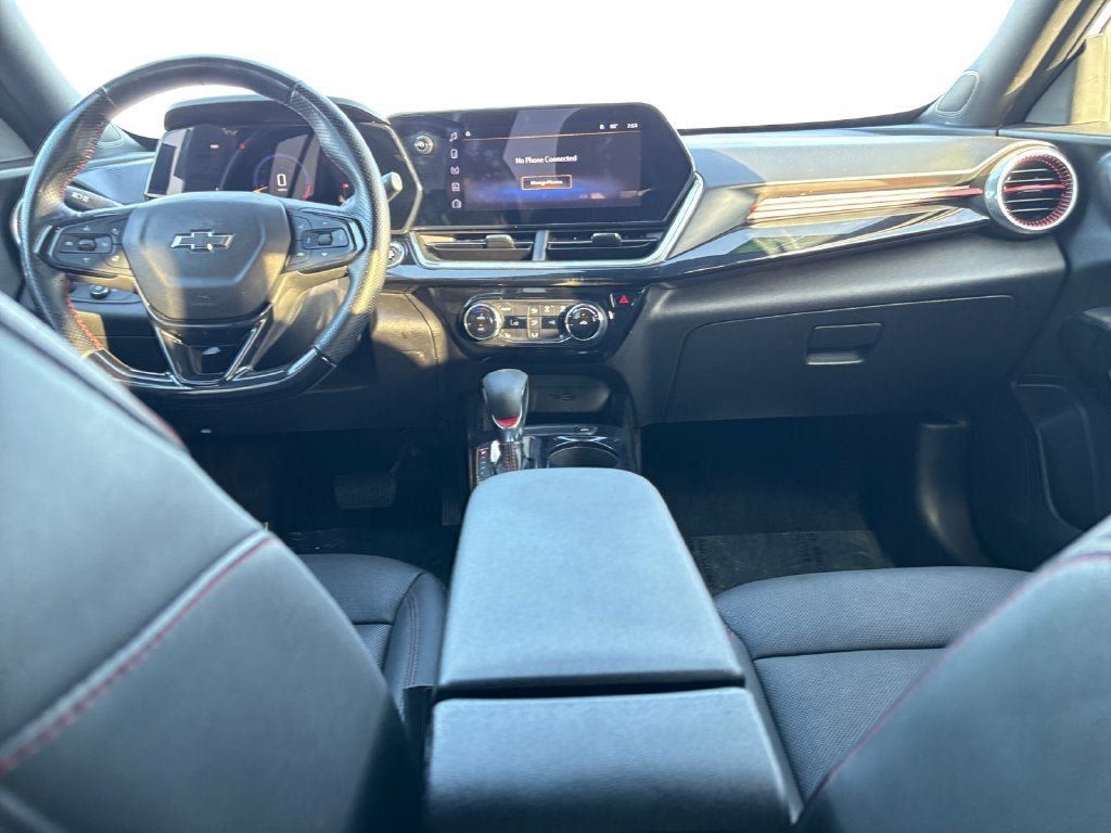 Certified 2024 Chevrolet Trax RS w/ Driver Confidence Package FWD image 15