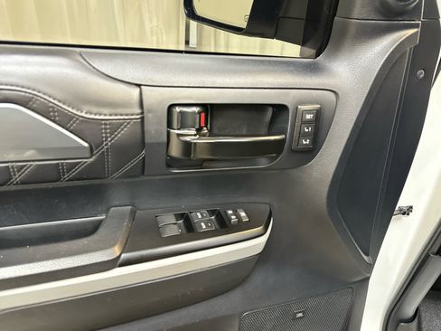 Used 2019 Toyota Tundra Platinum AWD/4WD image 25