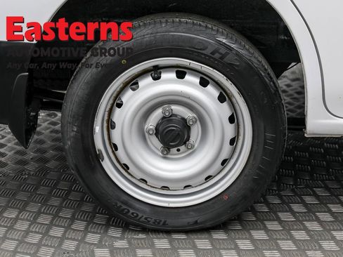 Used 2020 Nissan NV200 S image 29