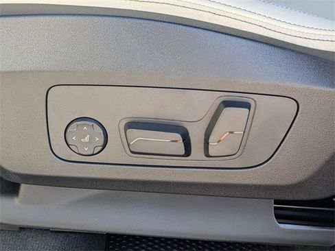 New 2026 BMW X1 xDrive28i w/ Technology Package image 21