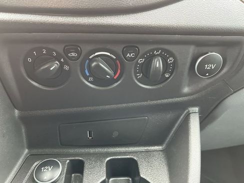 Used 2018 Ford Transit 350 XLT image 18