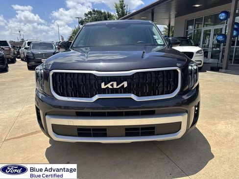 Used 2025 Kia Telluride LX FWD image 2