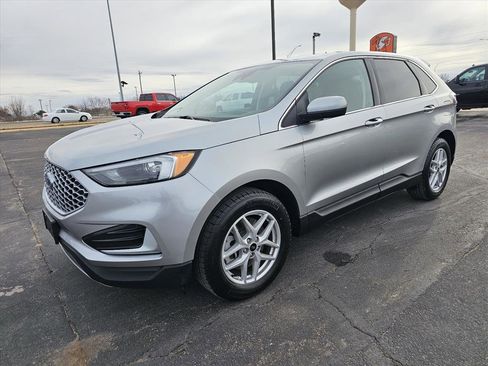 Used 2024 Ford Edge SEL image 7