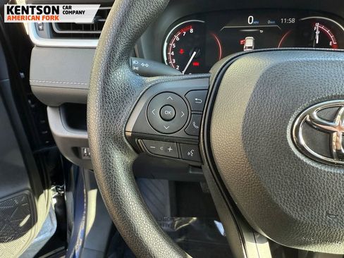 Used 2025 Toyota RAV4 XLE image 15