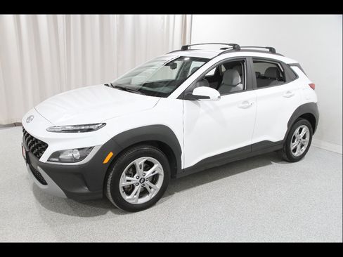 Certified 2023 Hyundai Kona SEL AWD/4WD image 3