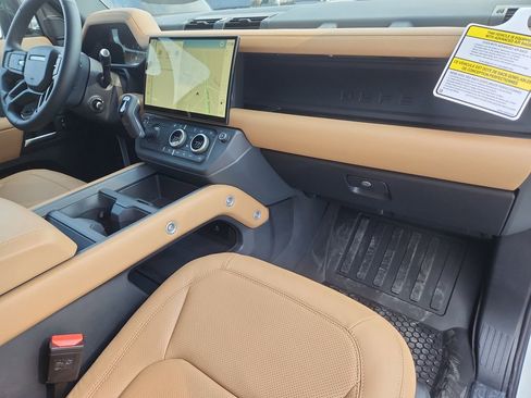 New 2026 Land Rover Defender 110 S image 25