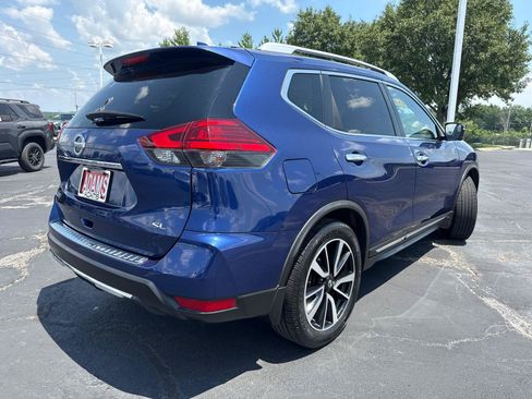Used 2017 Nissan Rogue SL w/ SL Premium Package FWD image 9
