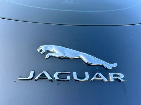 Used 2015 Jaguar F-TYPE R RWD image 26