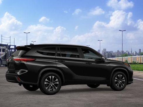 New 2026 Toyota Highlander XLE AWD/4WD image 13