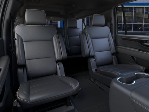 New 2026 Chevrolet Suburban Premier image 17