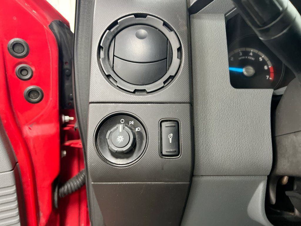 Used 2014 Ford F250 XL w/ Power Equipment Group AWD/4WD image 17