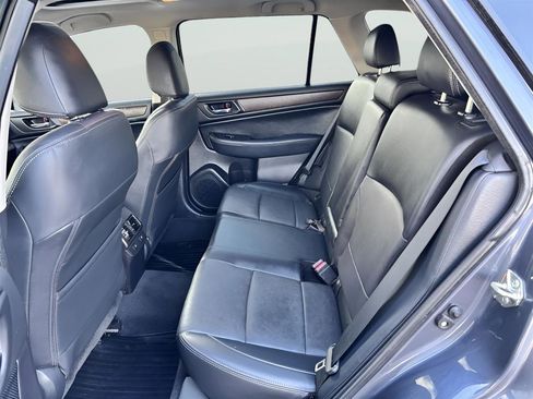 Used 2016 Subaru Outback 2.5i Limited image 18