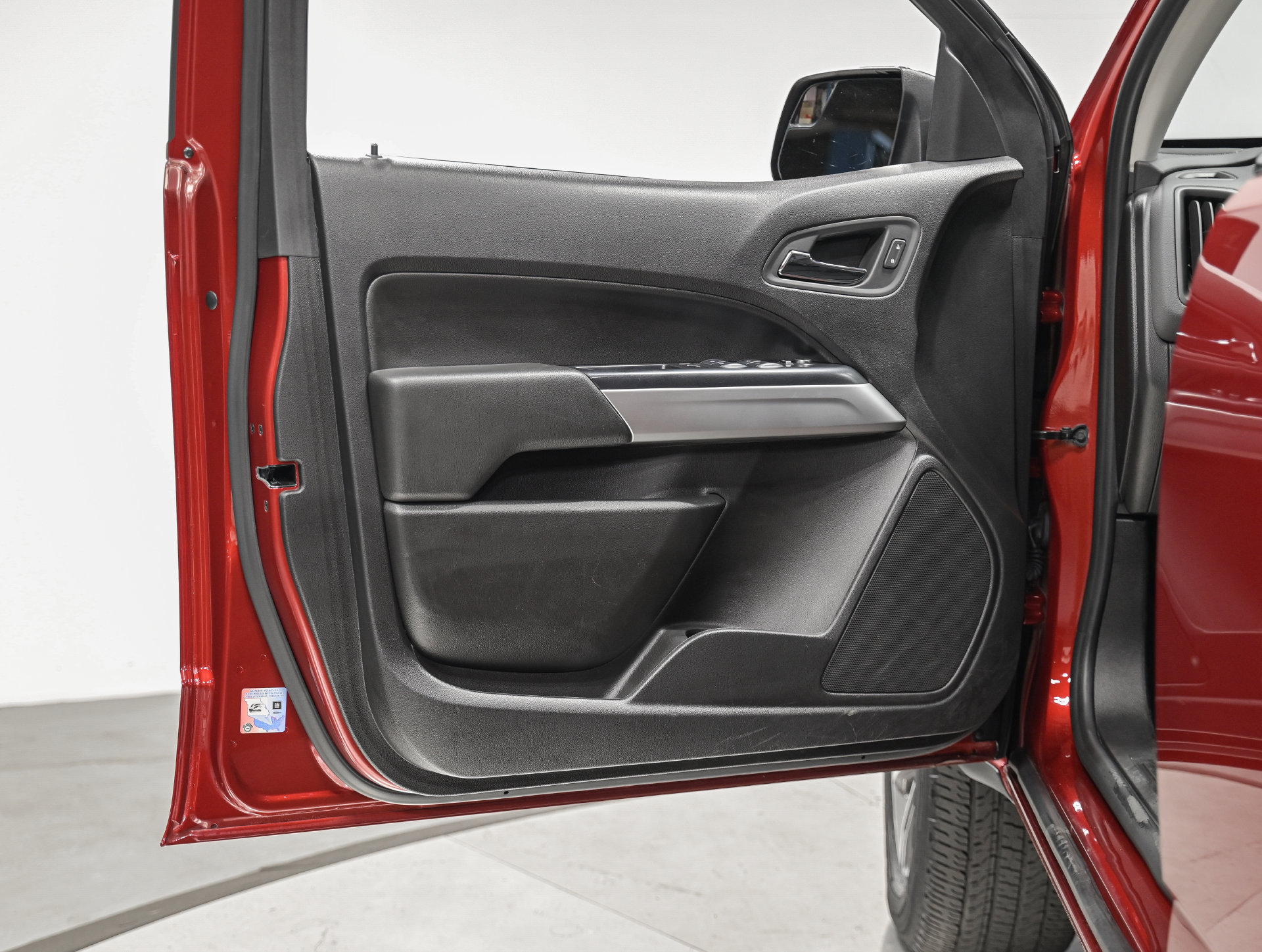 Used 2021 Chevrolet Colorado LT w/ Safety Package AWD/4WD image 12