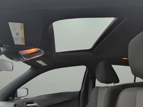 Used 2018 Dodge Charger R/T RWD image 17