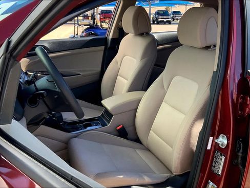 Used 2017 Hyundai Tucson SE w/ SE Popular Package 02 FWD image 8