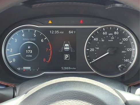 Used 2024 Nissan Versa SV FWD image 11