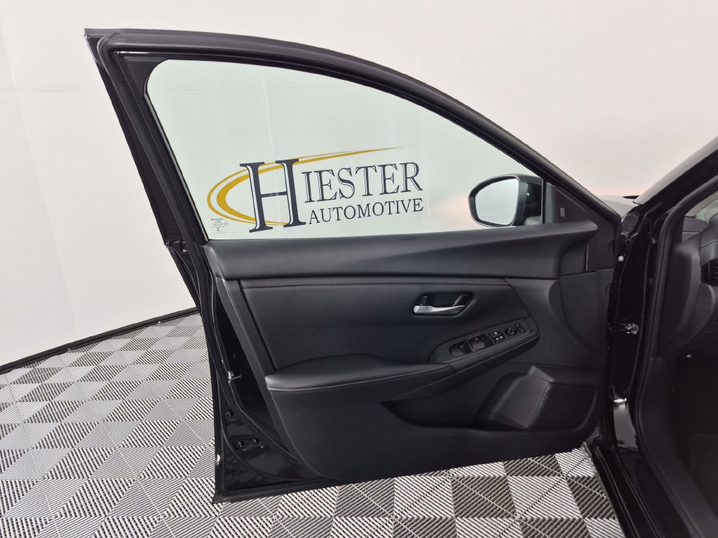 Used 2025 Nissan Sentra SV FWD image 13