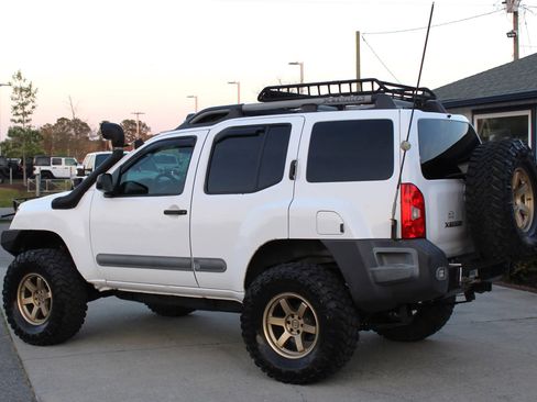 Used 2011 Nissan Xterra S w/ 4X4 Value Package image 2
