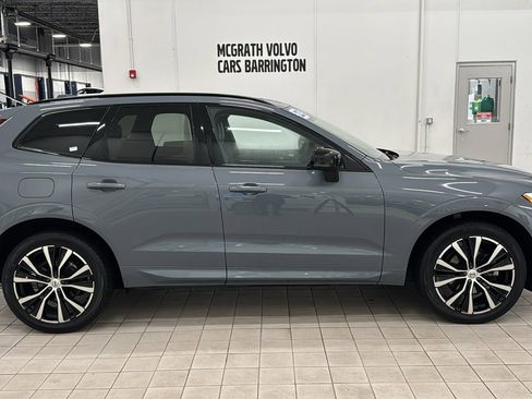 Certified 2023 Volvo XC60 B5 Plus w/ Climate Package image 4