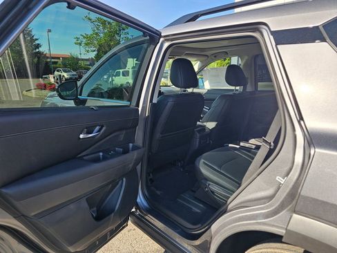 New 2026 Nissan Pathfinder SL AWD/4WD image 12