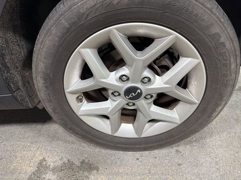 Used 2024 Kia Soul LX w/ Option Group 015 image 38