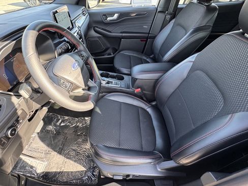 Used 2025 Ford Escape ST-Line Select image 18