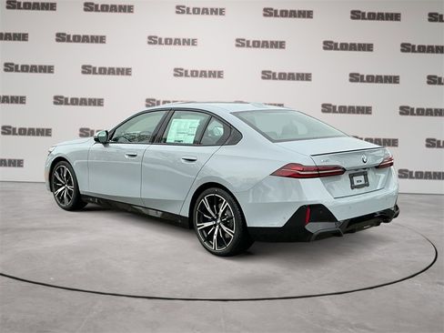 New 2026 BMW 530i xDrive w/ M Sport Package image 3