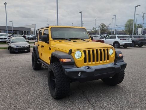 Used 2019 Jeep Wrangler Unlimited Sport S image 9