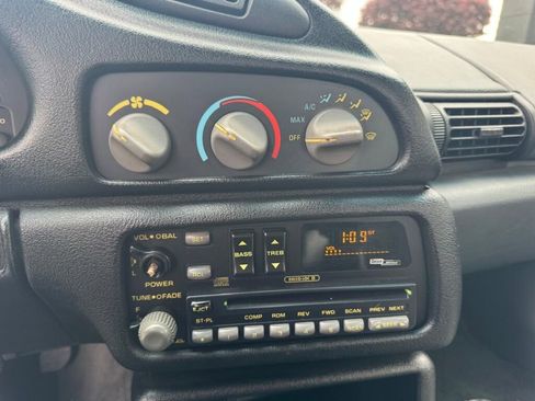 Used 1993 Chevrolet Camaro Z28 RWD image 15