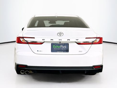Used 2025 Toyota Camry SE FWD image 7