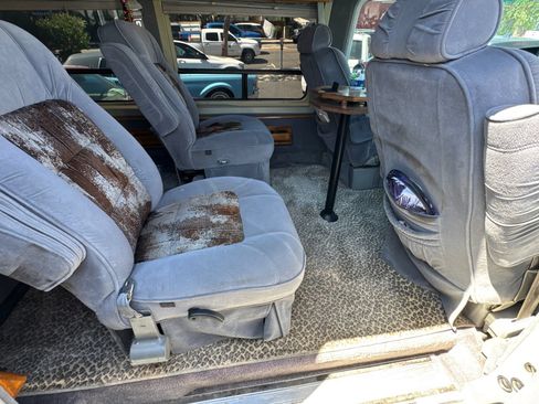 Used 1995 GMC G2500 Vandura RWD image 10