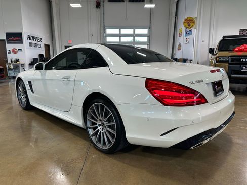 Used 2020 Mercedes-Benz SL 550 image 11