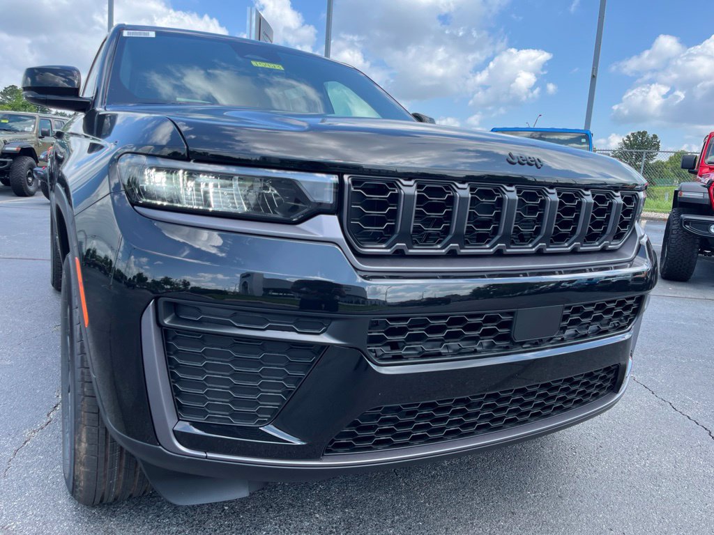 New 2026 Jeep Grand Cherokee 4WD image 42
