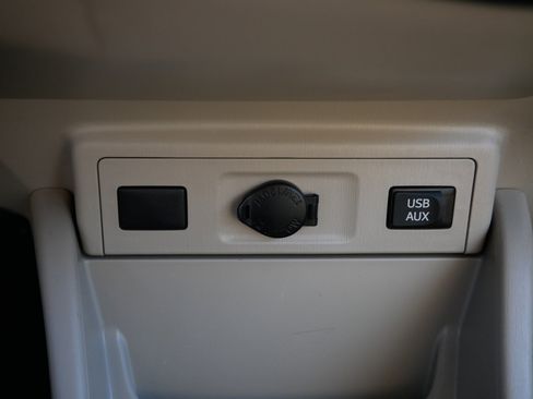 Used 2013 Toyota Prius V Two image 31