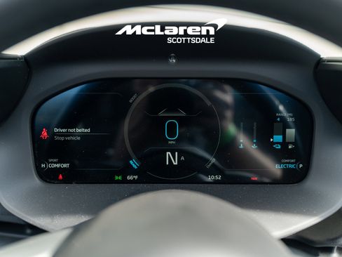 Used 2025 McLaren Artura Spider image 25