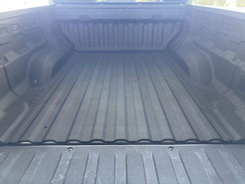 Used 2025 Chevrolet Colorado W/T AWD/4WD image 11