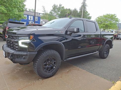 Certified 2024 Chevrolet Silverado 1500 ZR2 w/ ZR2 Bison Edition image 3