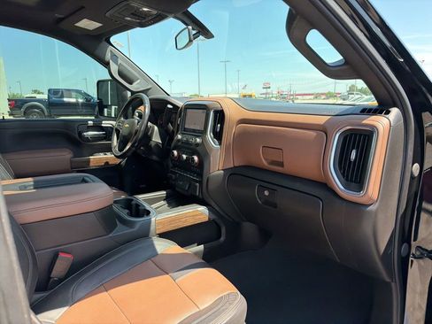 Used 2022 Chevrolet Silverado 3500 High Country AWD/4WD image 22