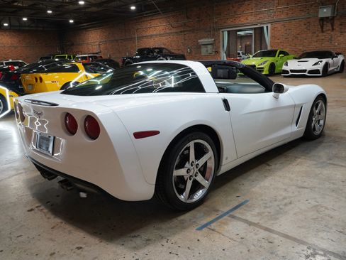 Used 2008 Chevrolet Corvette Coupe w/ Preferred Equipment Group RWD image 40