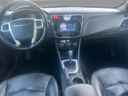 Used 2011 Chrysler 200 Limited FWD image 29