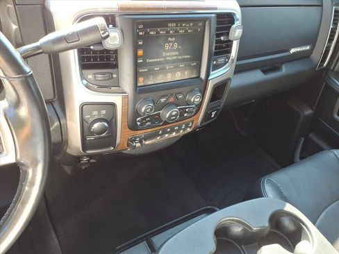 Used 2016 RAM 2500 Laramie AWD/4WD image 32
