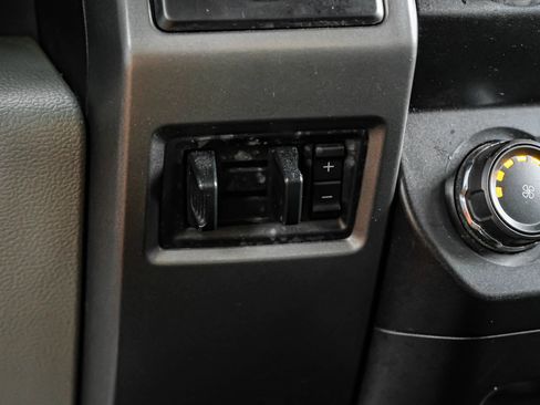 Used 2019 Ford F250 XLT AWD/4WD image 32