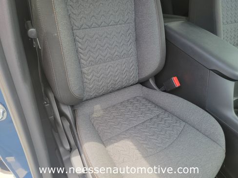 Used 2024 Chevrolet Equinox LT FWD image 10
