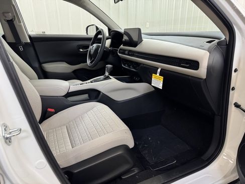 New 2026 Honda HR-V LX image 23