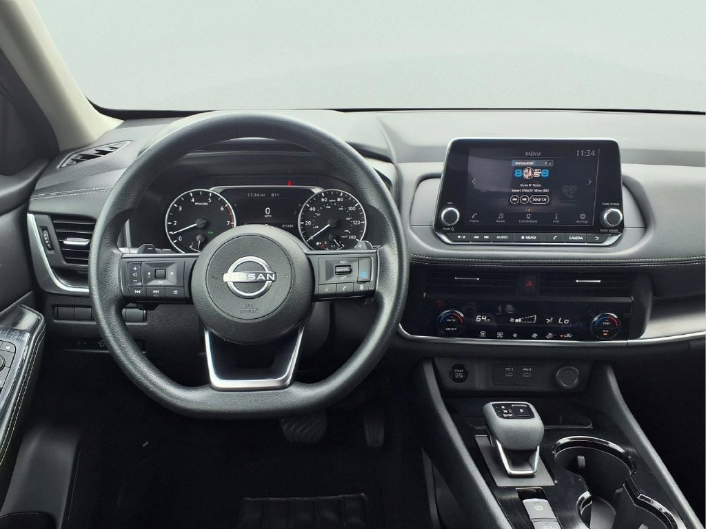 Used 2024 Nissan Rogue SV FWD image 4