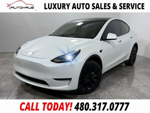Used 2023 Tesla Model Y Long Range image 1