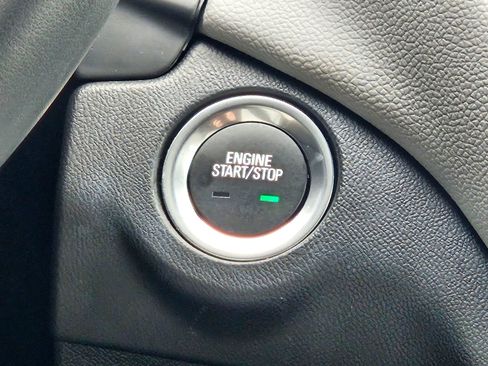 Used 2023 Chevrolet Equinox LT w/ Driver Convenience Package image 14