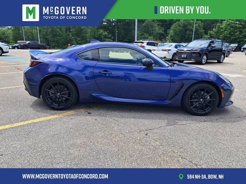 Used 2024 Toyota GR86 Premium RWD image 7