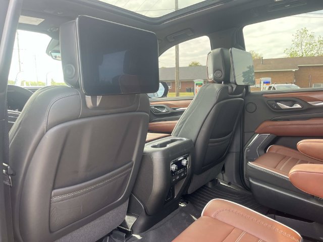 Used 2023 GMC Yukon Denali Ultimate AWD/4WD image 19
