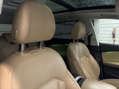 Used 2019 Audi Q8 Prestige w/ Luxury Package image 27